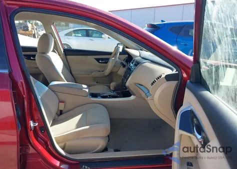 2014 Nissan Altima 2.5 S z USA, uszkodzony, nr VIN 1N4AL3AP2EC161065